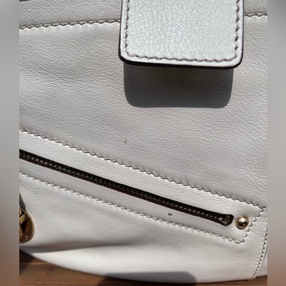 EUC Marc Jacobs Leather Shoulder Bag - Picture 7 of 17